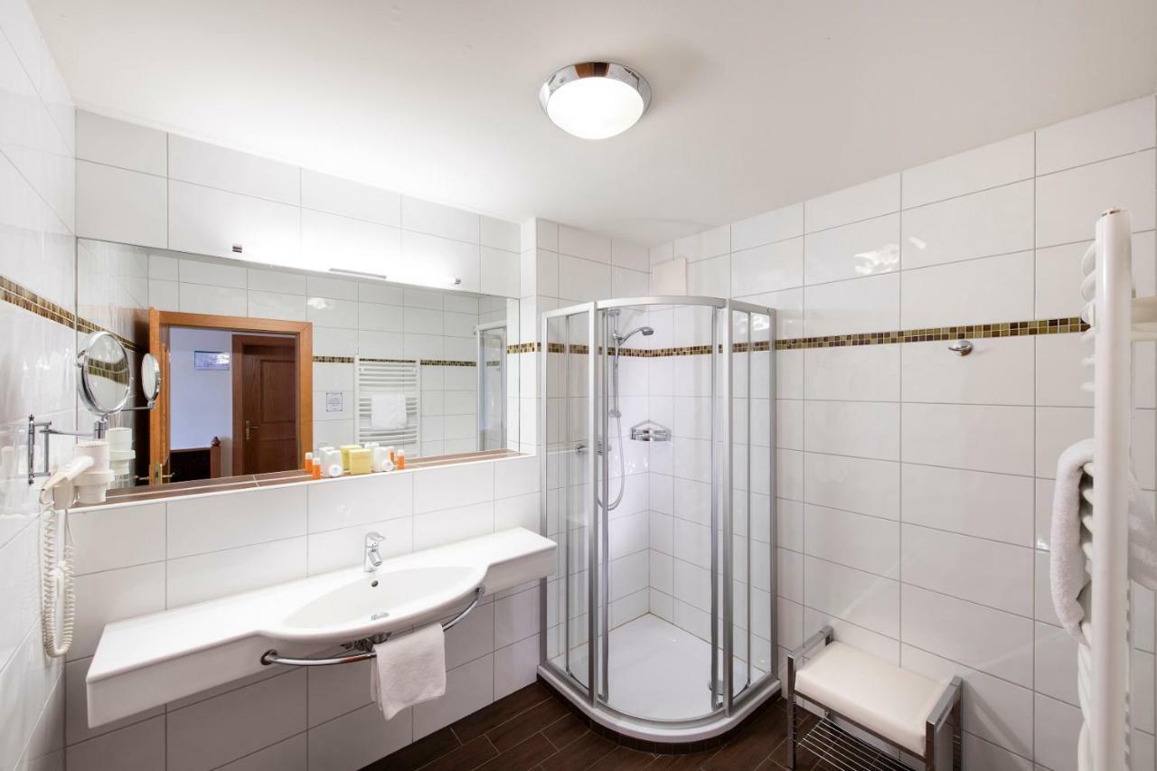 Hotel Seeblick Goldegg Ngoại thất bức ảnh